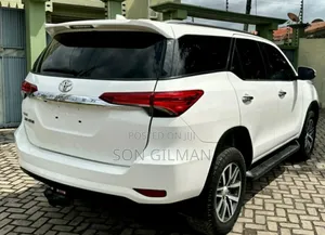 Toyota Fortuner 2017 Pearl