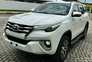 Toyota Fortuner 2017 Pearl