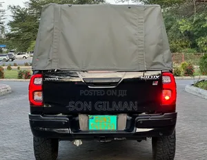 Toyota Hilux 2023 Black
