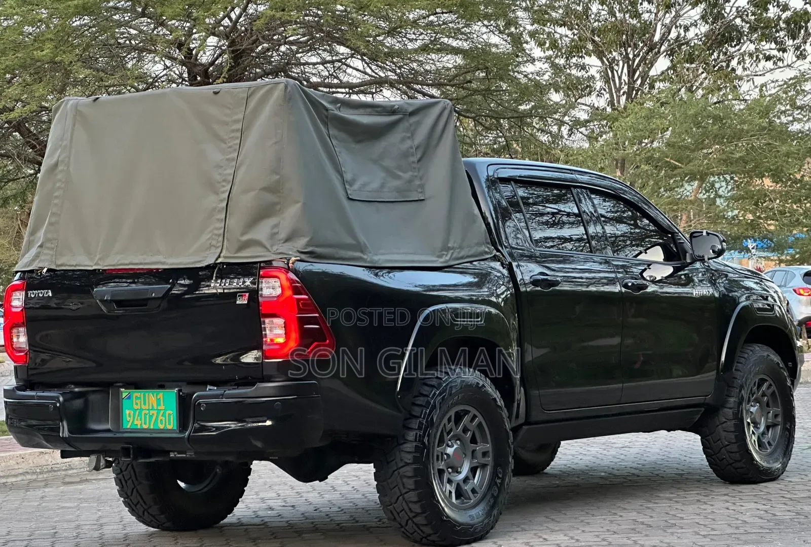 Toyota Hilux 2023 Black