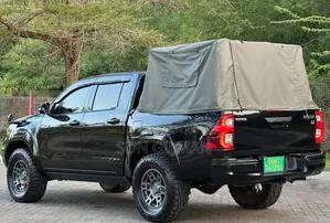Toyota Hilux 2023 Black