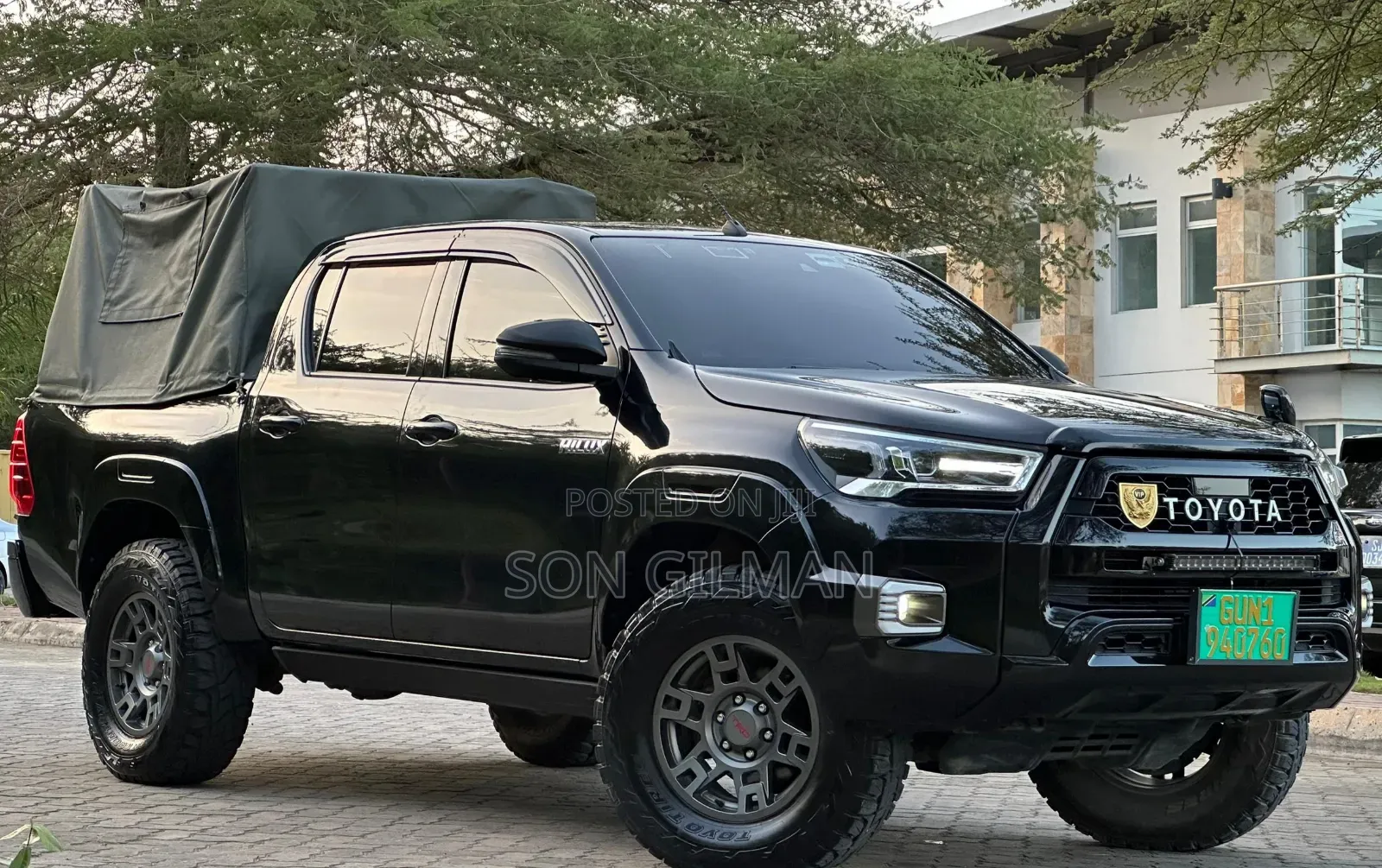 Toyota Hilux 2023 Black