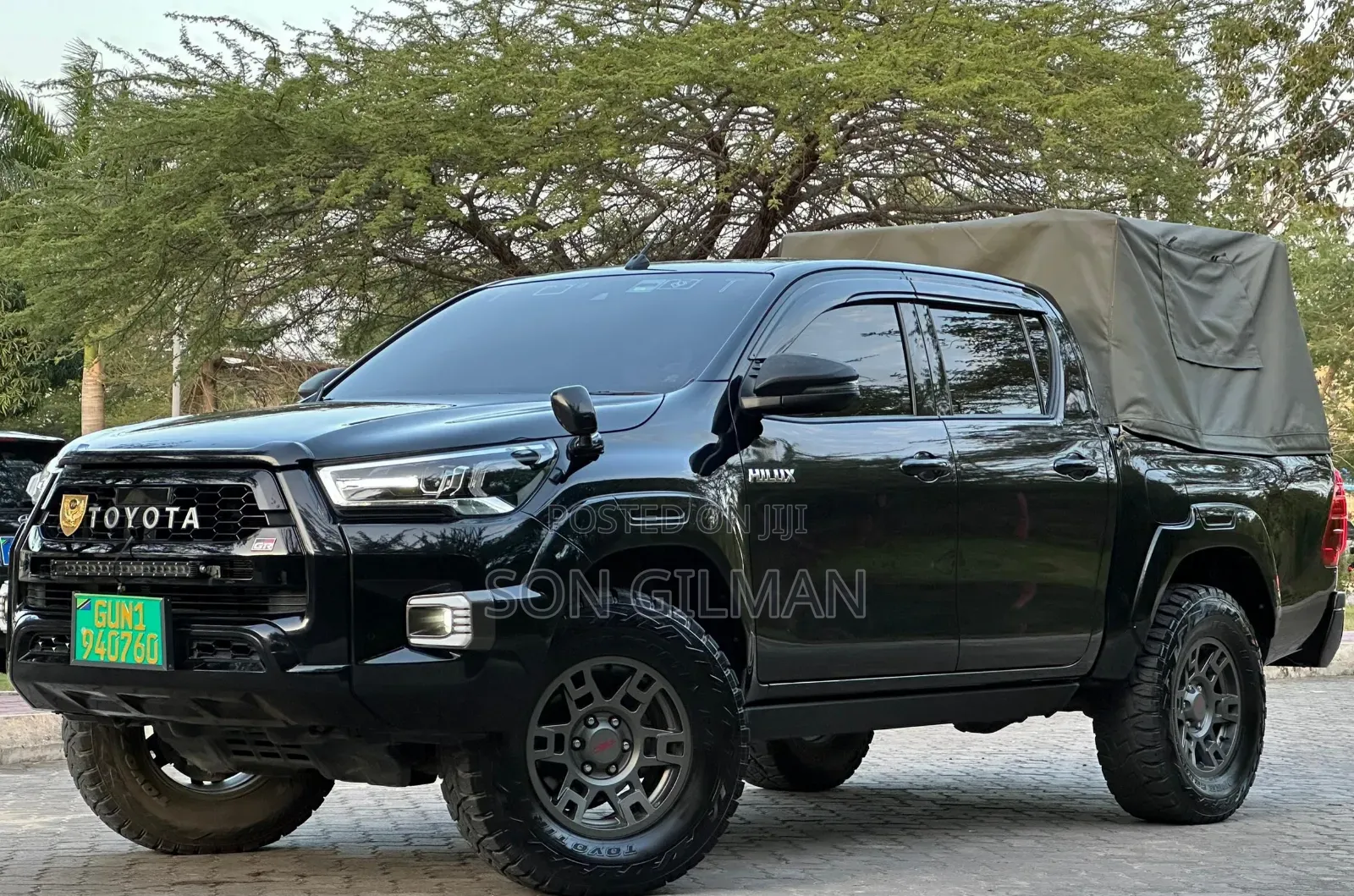 Toyota Hilux 2023 Black