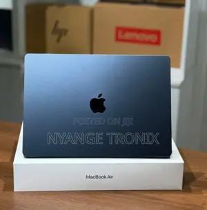 New Laptop Apple MacBook Air 2025 M4 13-Inch 16GB Apple M4 SSD 256GB