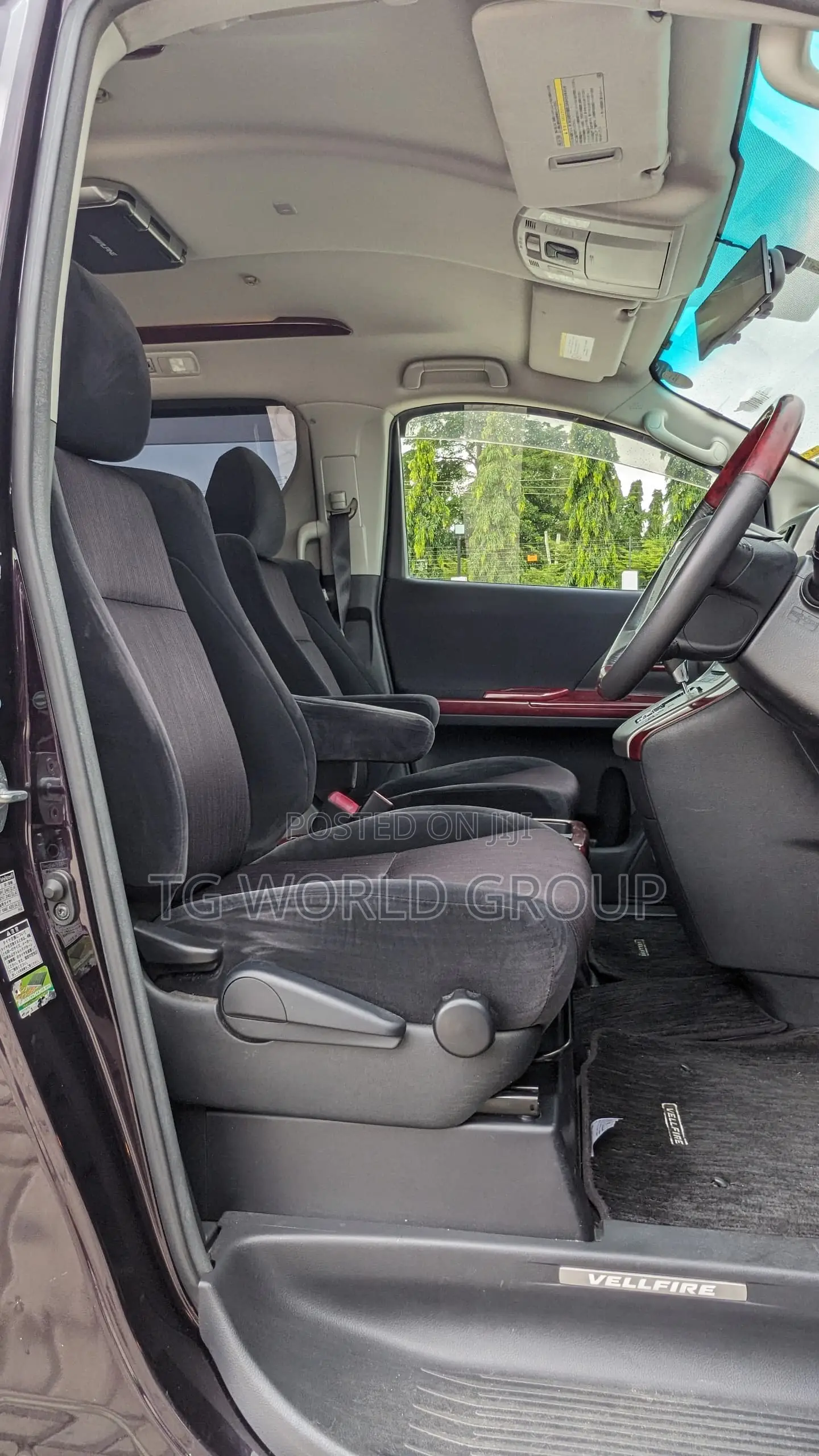 Toyota Vellfire 2010 Purple