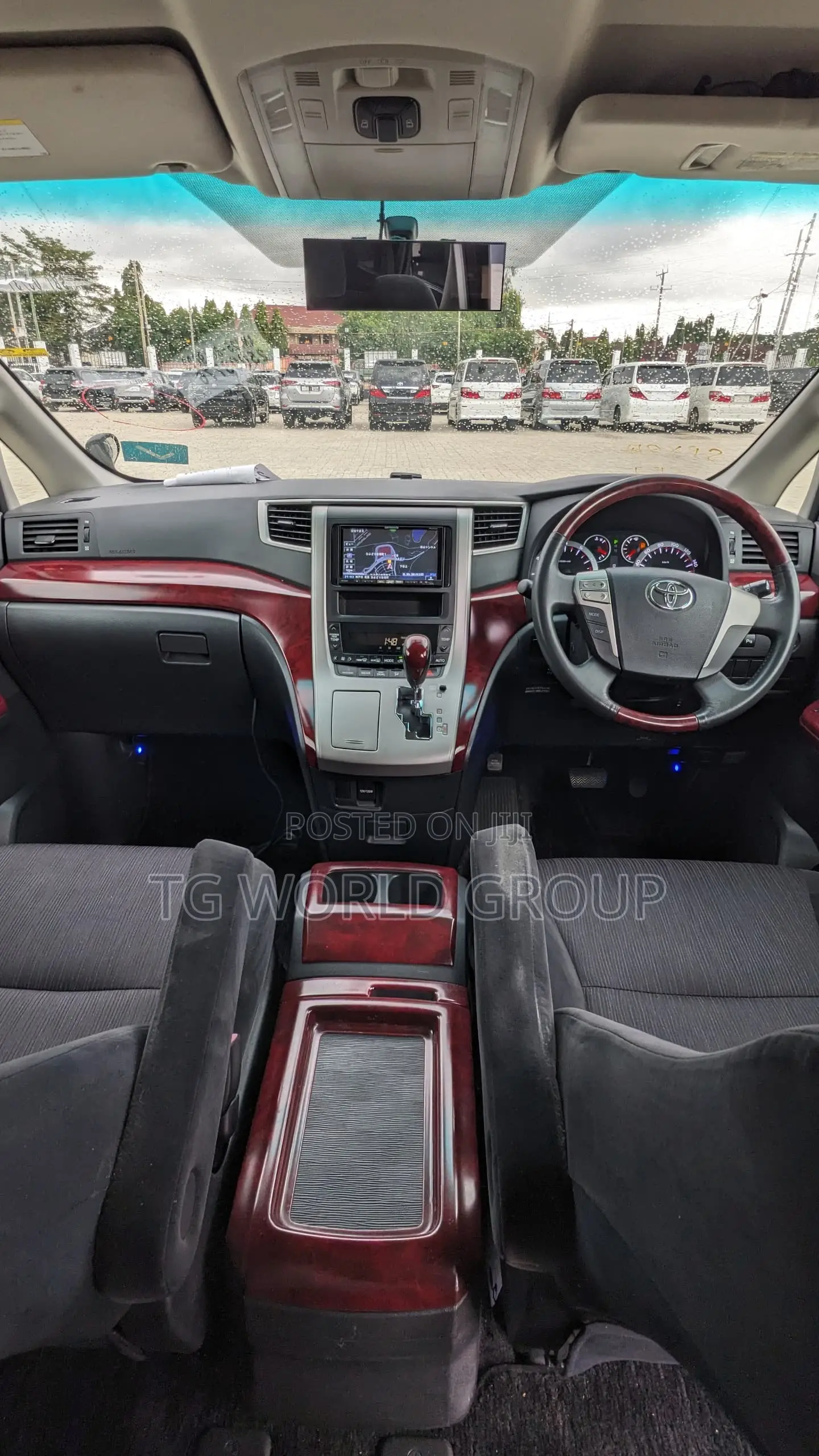 Toyota Vellfire 2010 Purple