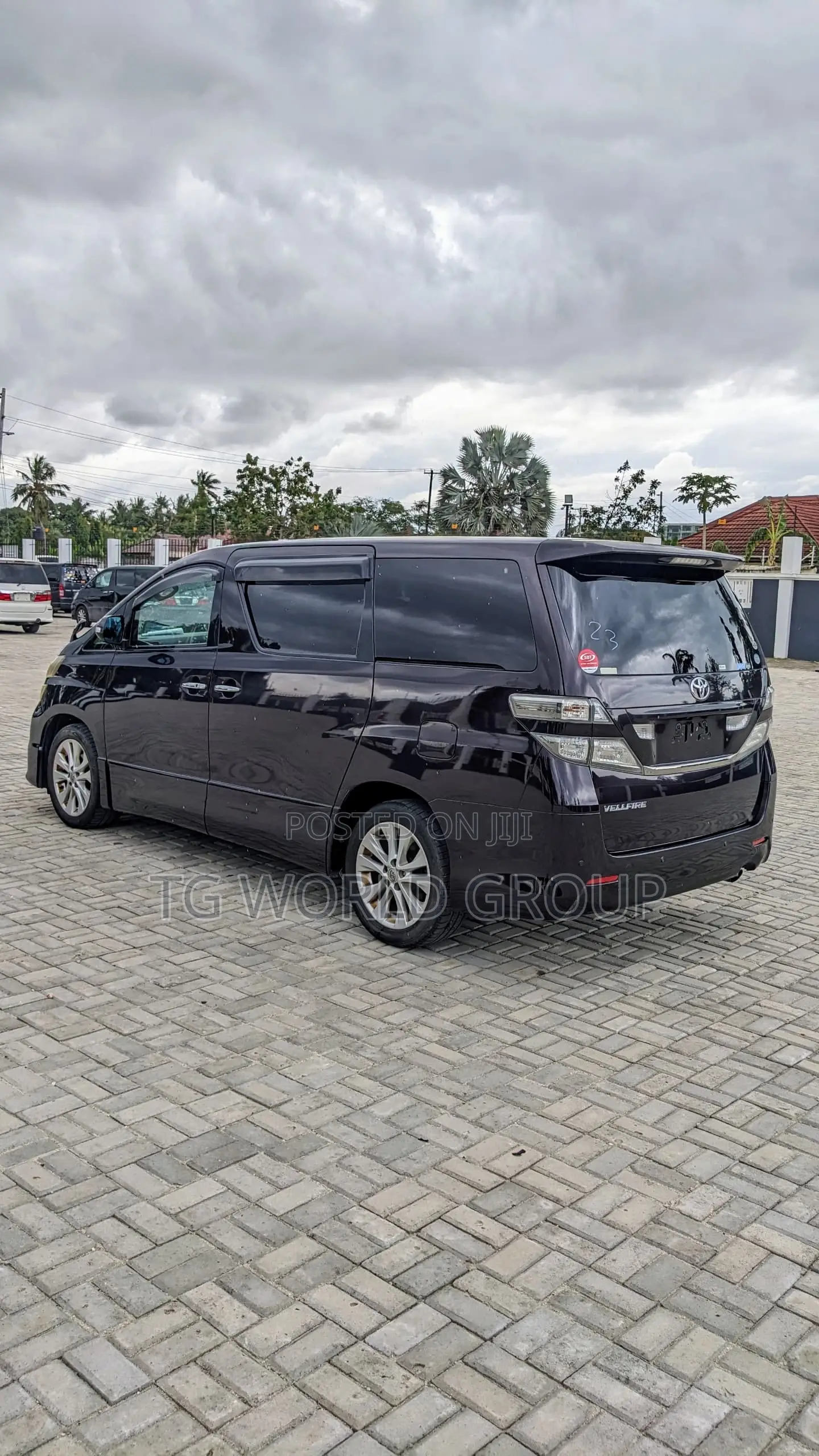 Toyota Vellfire 2010 Purple