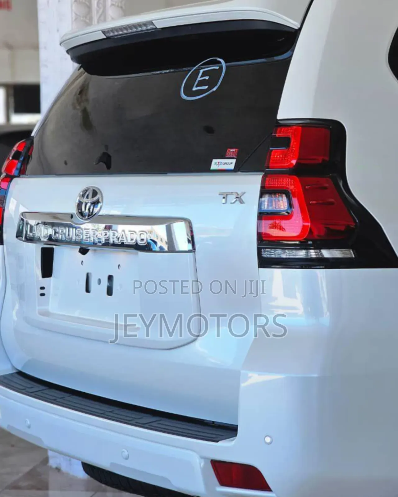 Toyota Land Cruiser Prado 2023 Pearl