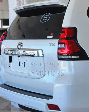 Toyota Land Cruiser Prado 2023 Pearl
