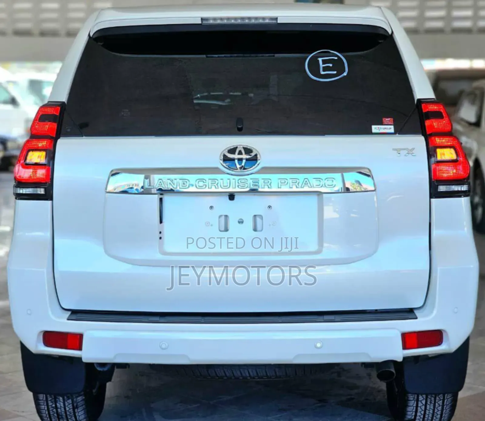 Toyota Land Cruiser Prado 2023 Pearl
