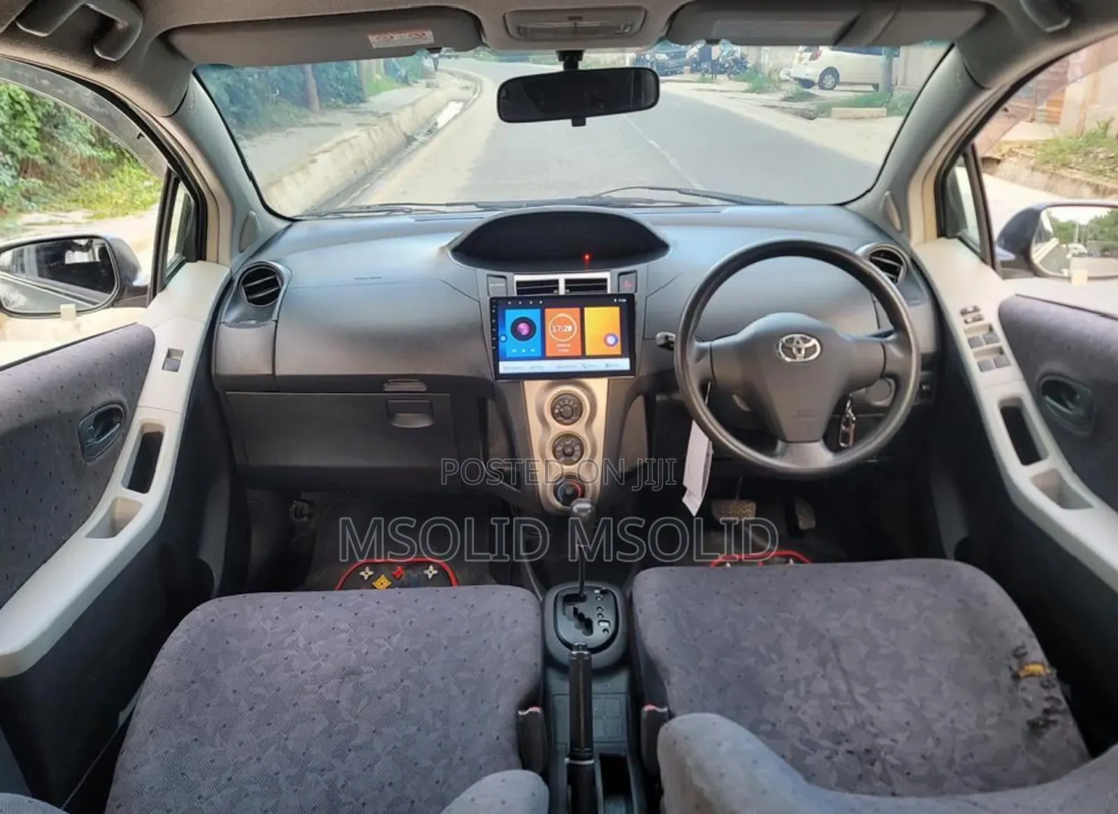 Toyota Vitz 2008 Silver