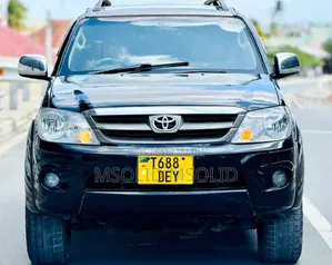 Toyota Fortuner 2005 Black