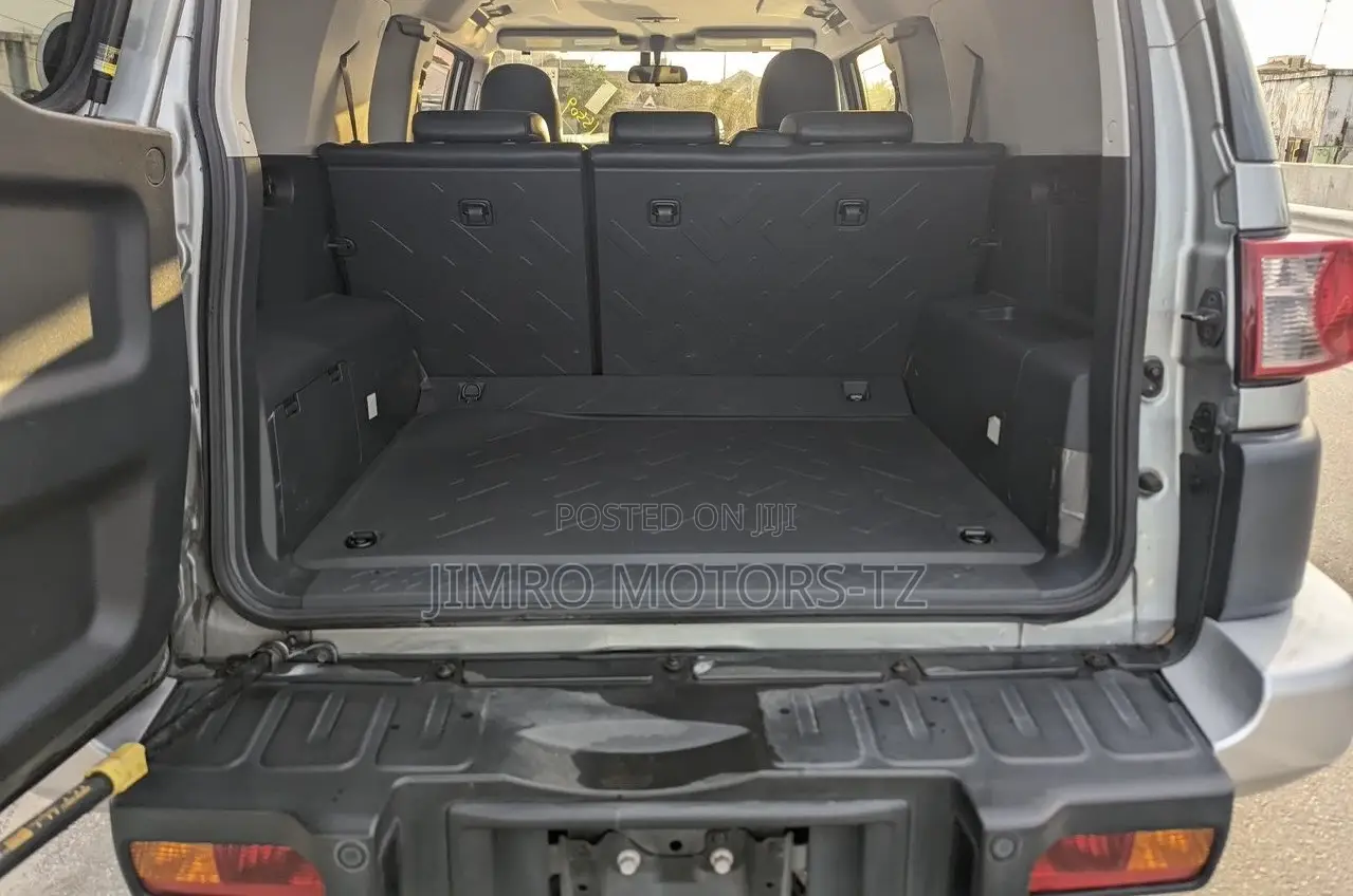 Toyota Land Cruiser 2011 Gray