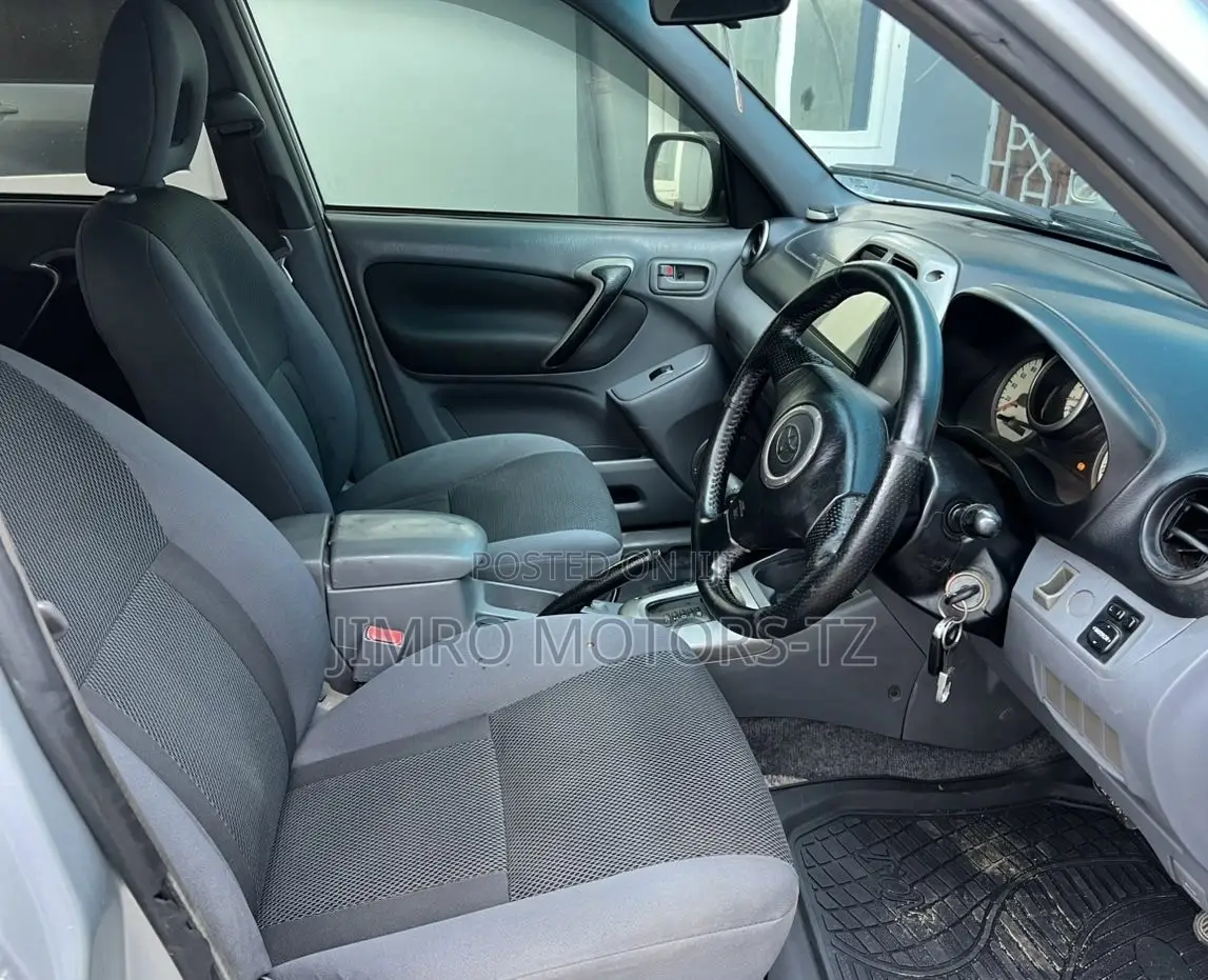 Toyota RAV4 Automatic 2003 Silver