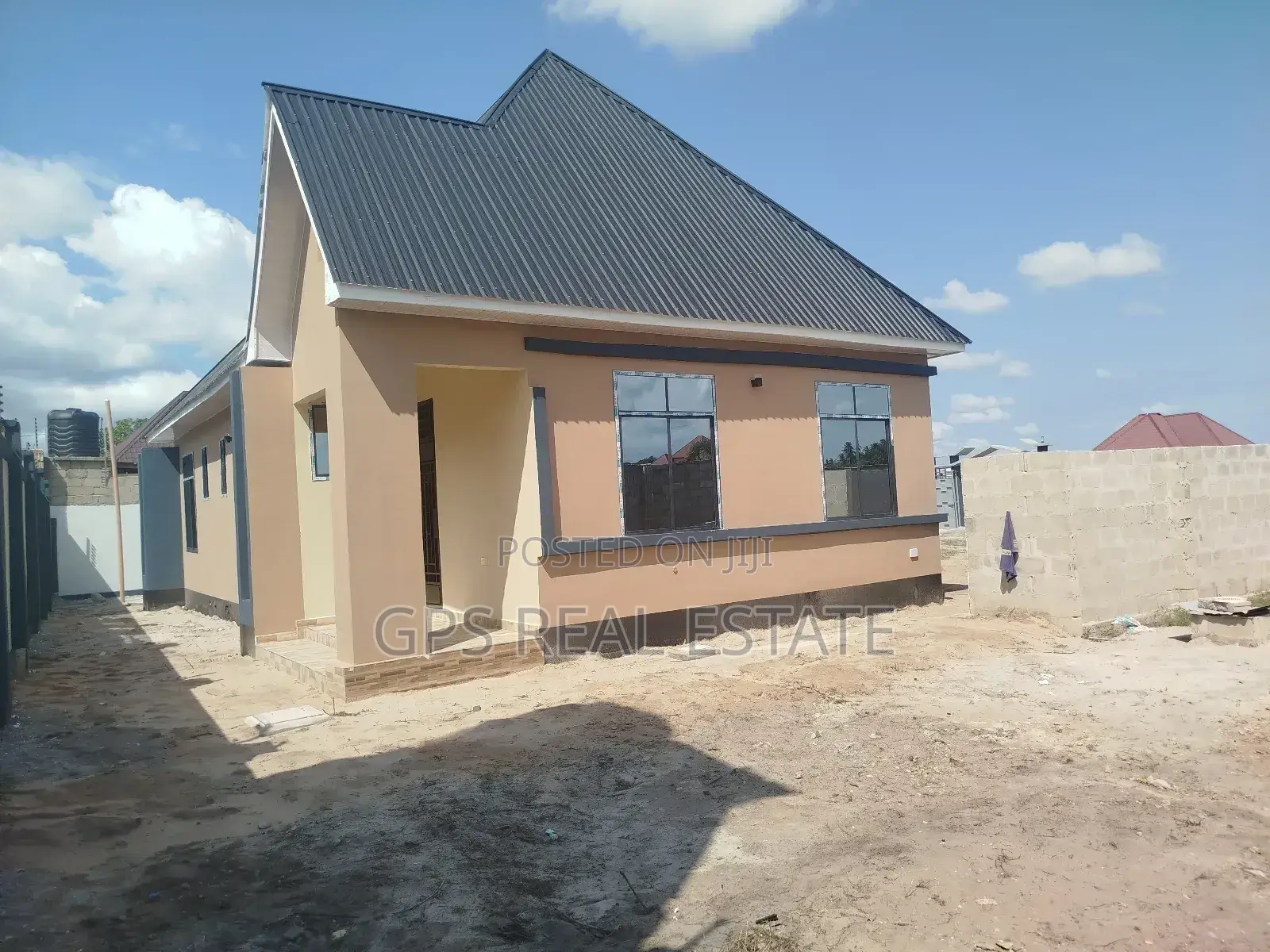 3bdrm House in Kibada Mwela, Kigamboni for sale