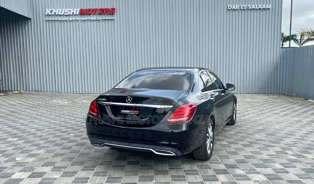 Mercedes-Benz C220 2015 Black