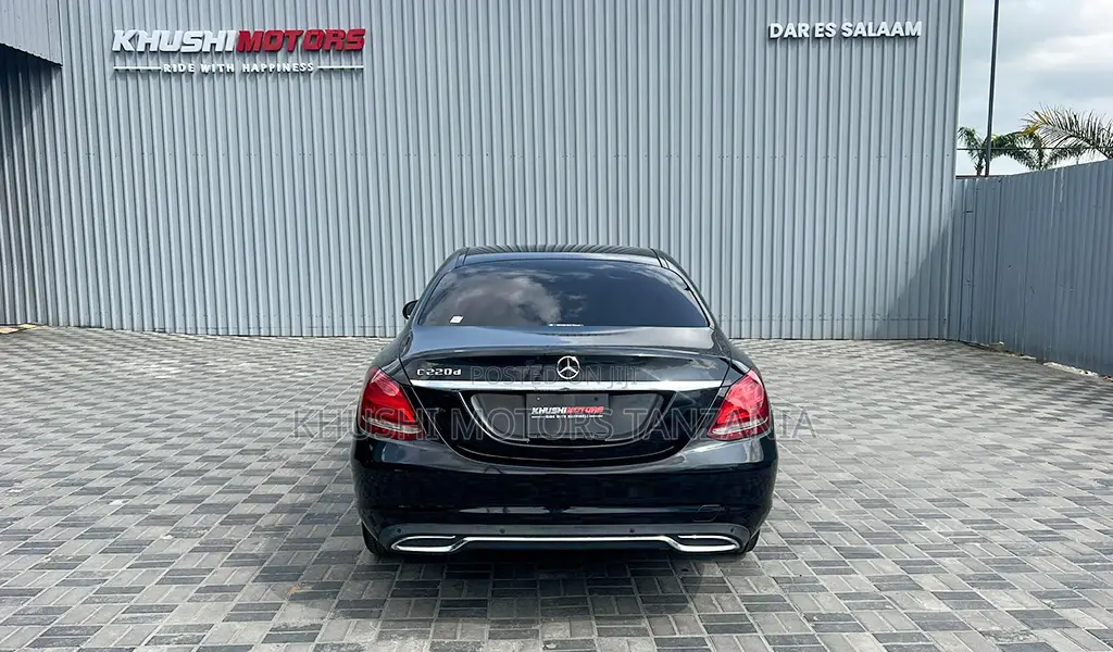 Mercedes-Benz C220 2015 Black