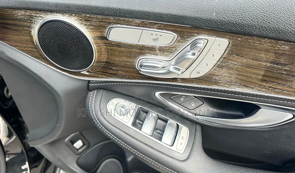 Mercedes-Benz C220 2015 Black