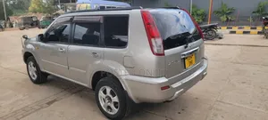 Nissan X-Trail 2005 Gray