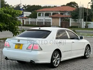 Toyota Crown 2007 White