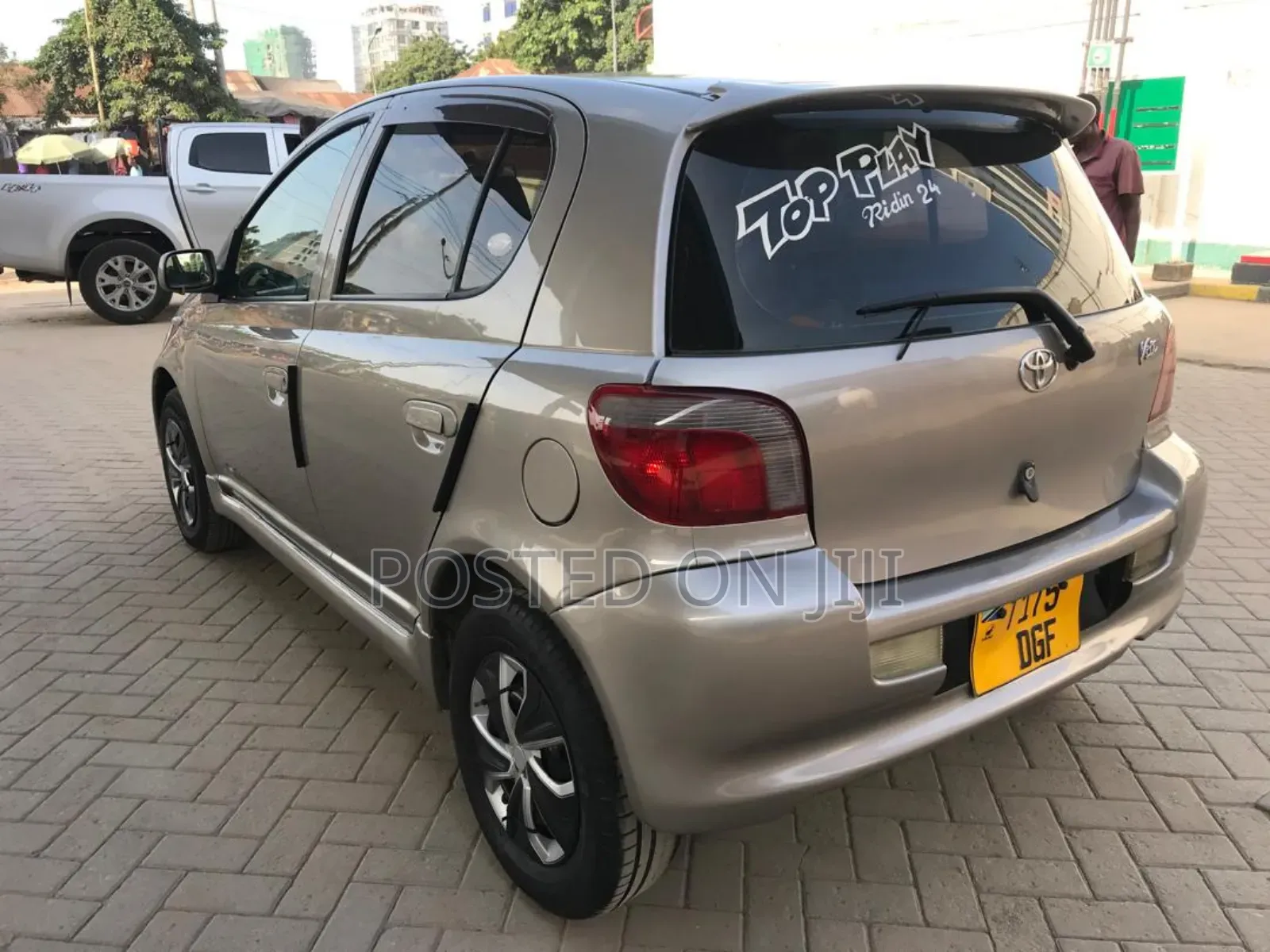 Toyota Vitz 2006 Gray