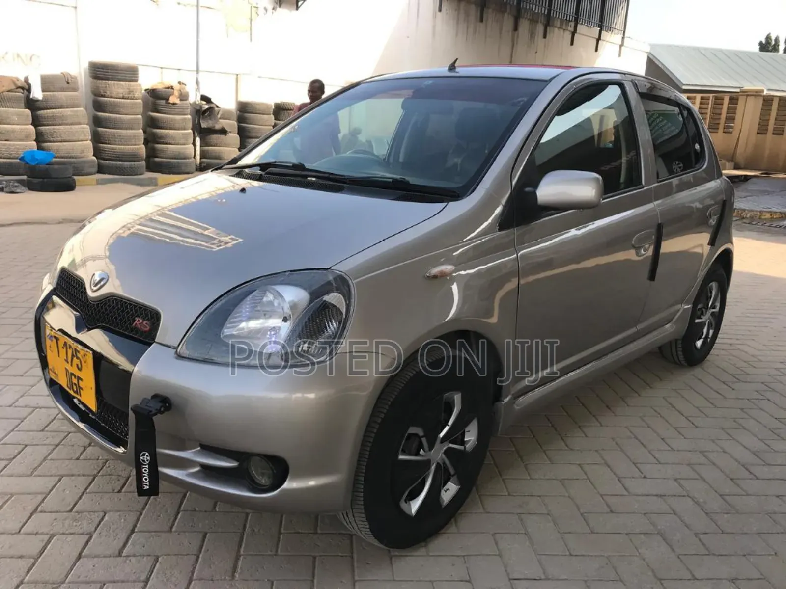 Toyota Vitz 2006 Gray