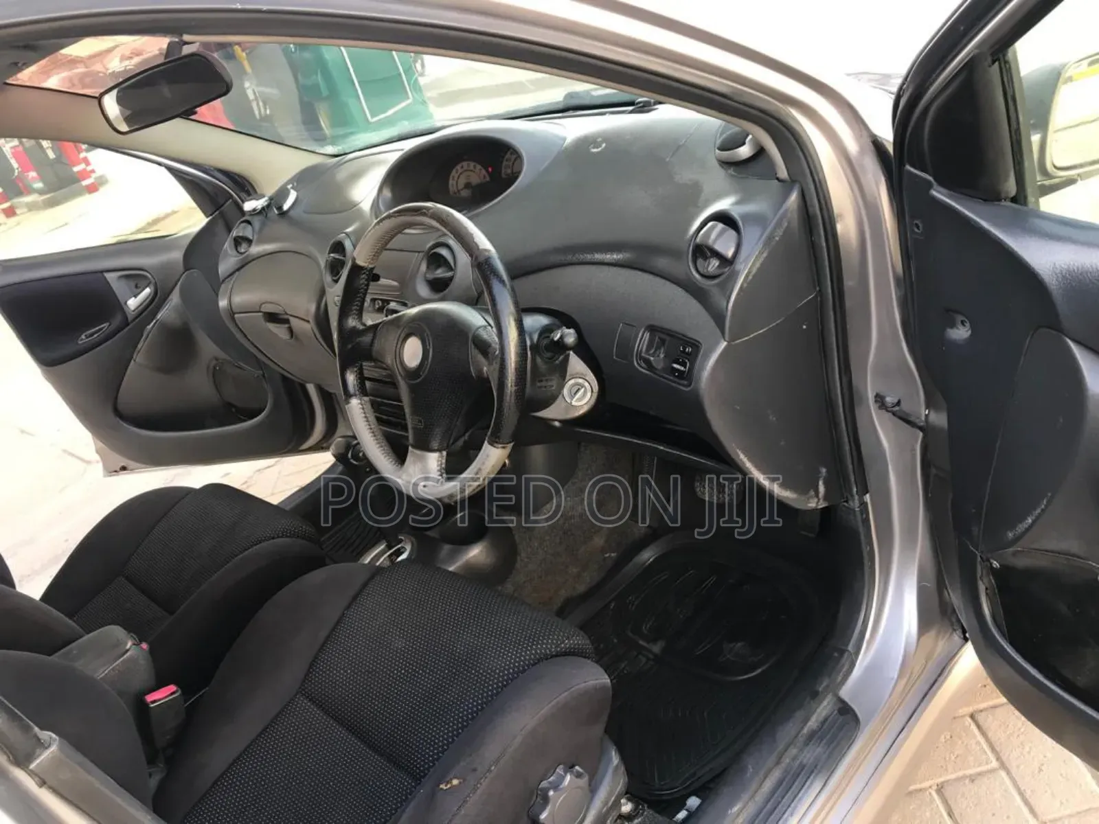 Toyota Vitz 2006 Gray