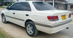 Toyota Carina 1999 White
