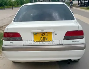 Toyota Carina 1999 White