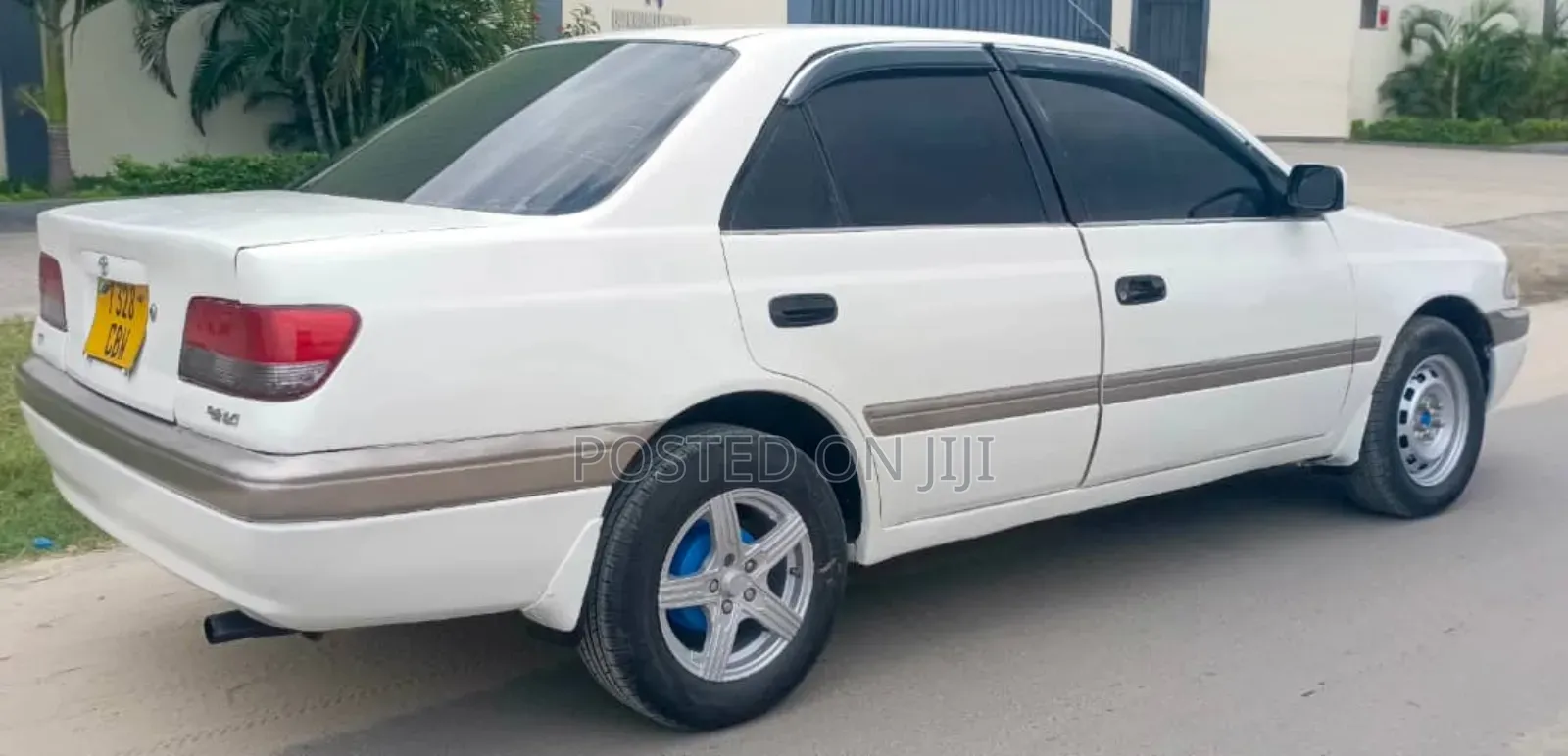 Toyota Carina 1999 White