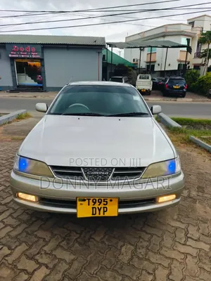Toyota Carina 2000 Silver