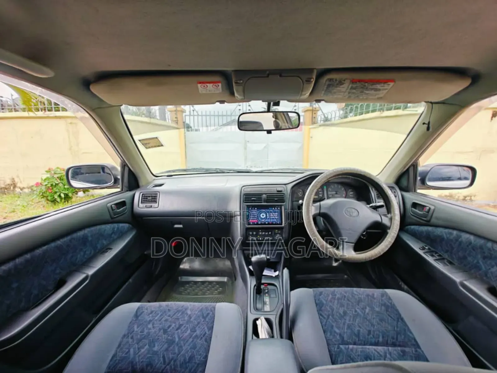 Toyota Carina 2000 Silver