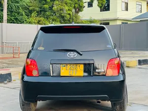 Toyota IST 2005 Blue