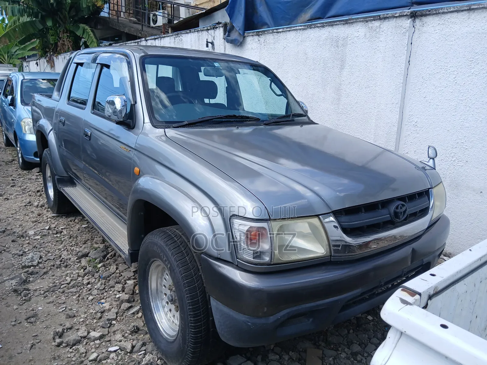 Toyota Hilux 2002 Gray
