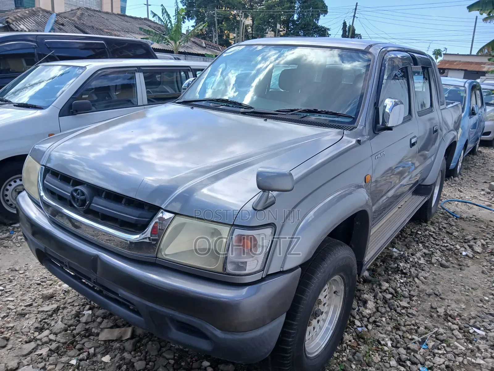 Toyota Hilux 2002 Gray