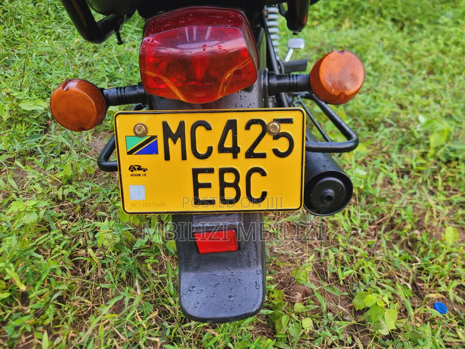 TVS HLX 125 2024 Black