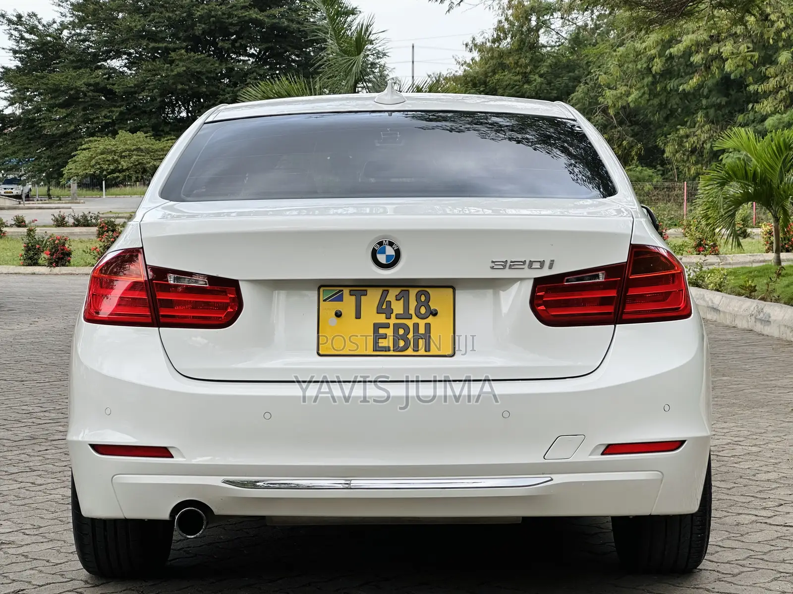BMW 320i 2013 White