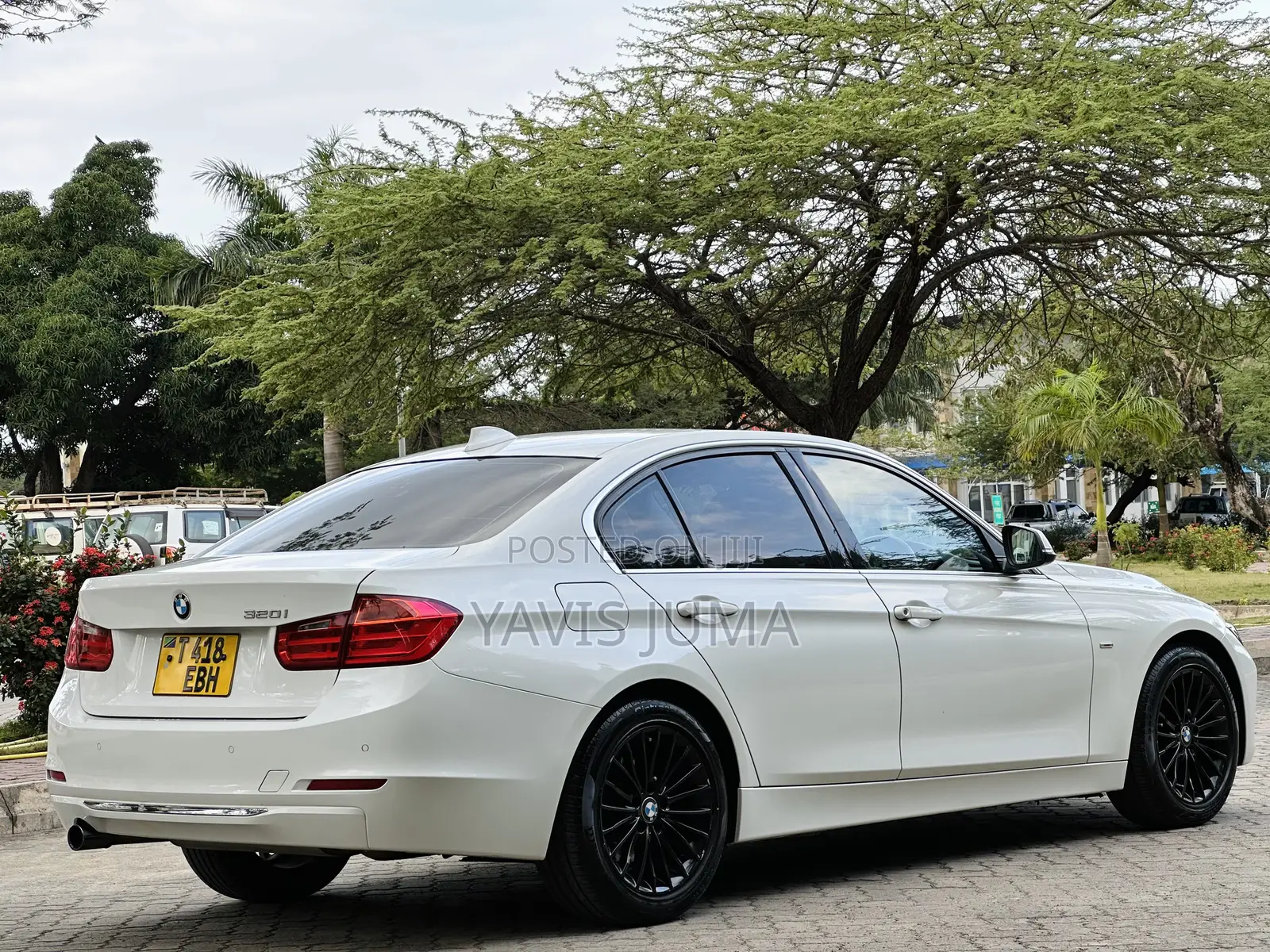 BMW 320i 2013 White