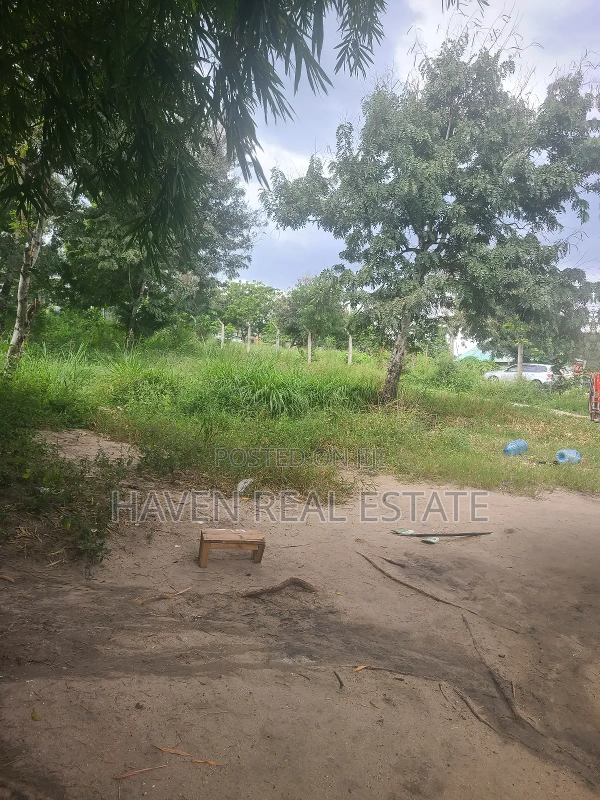 Kiwanja Kinauzwa Makongo Juu