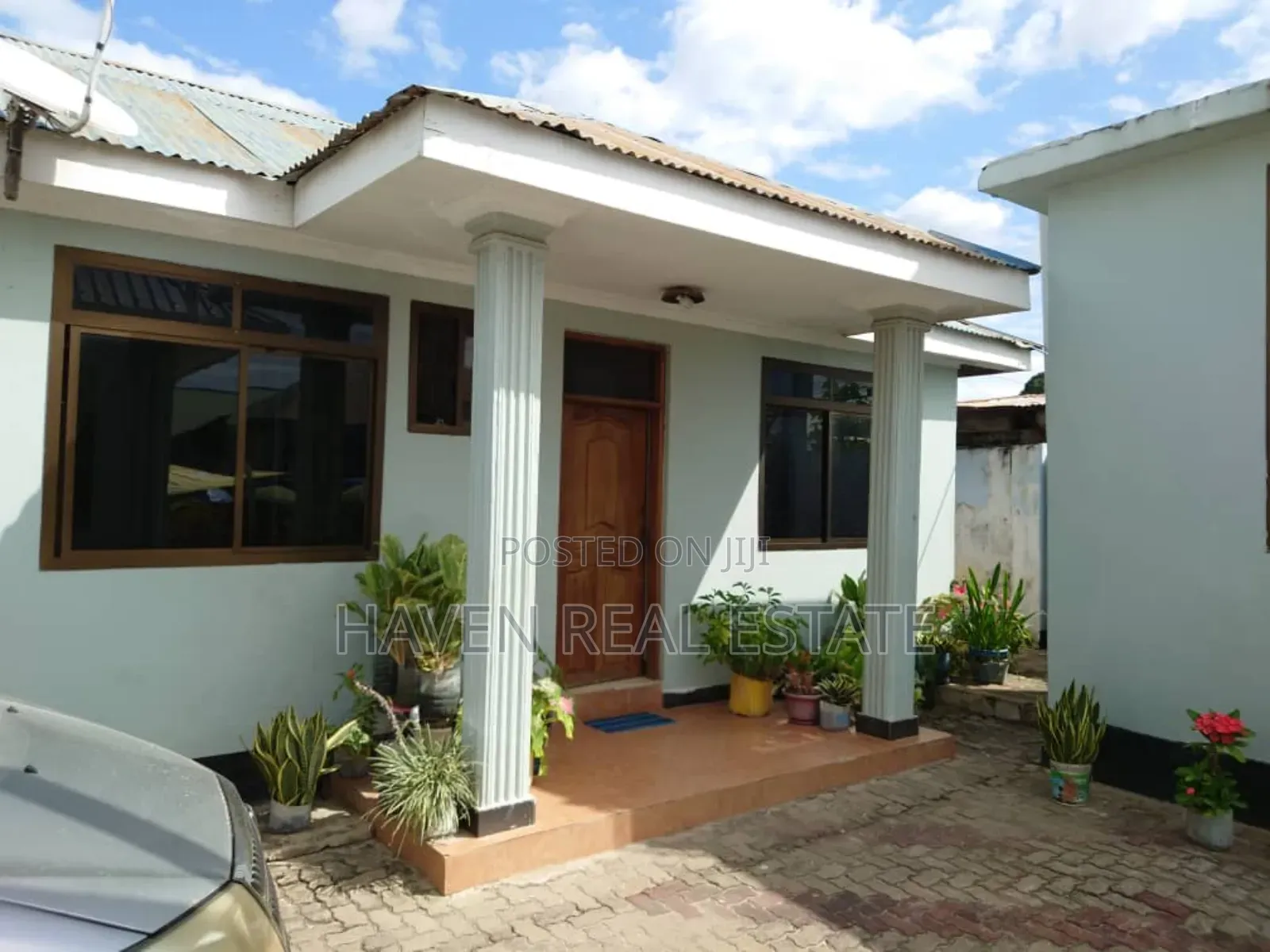 10bdrm House in Bagamoyo for sale