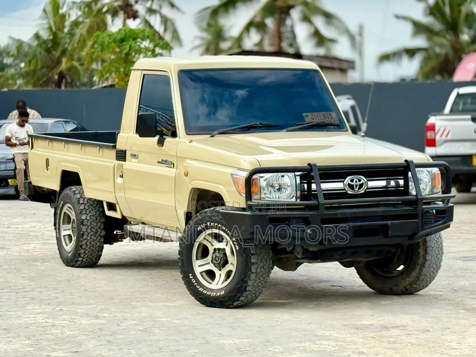 Toyota Land Cruiser 4.5 V8 TD STD 2010 Beige