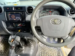 Toyota Land Cruiser 4.5 V8 TD STD 2010 Beige