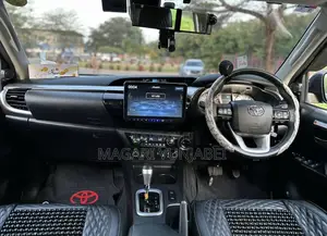 Toyota Hilux 2023 Matt Black