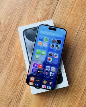 New Apple iPhone 15 Pro Max 256 GB Silver