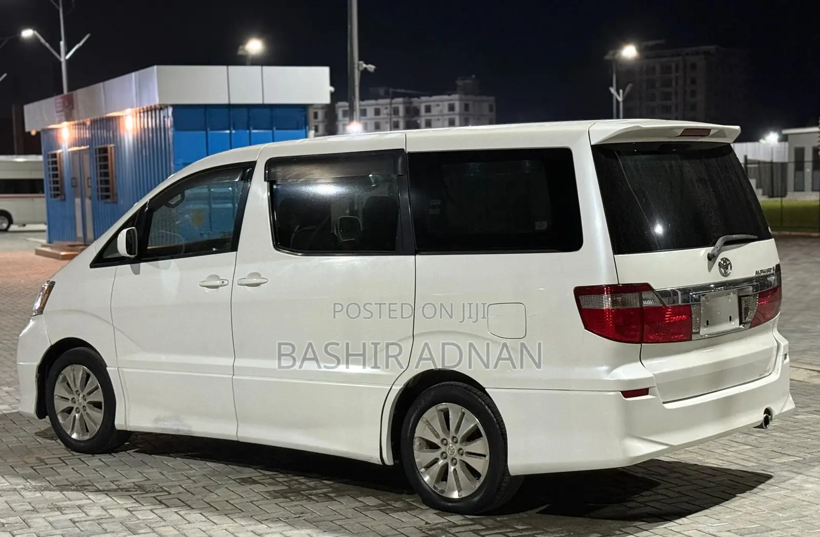 Toyota Alphard 2.4 Petrol FWD 2002 White