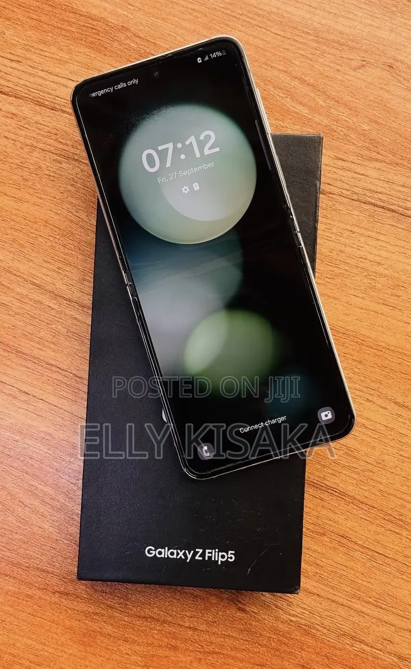 New Samsung Galaxy Z Flip 5 256 GB Black
