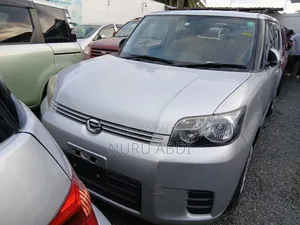 Photo - Toyota Corolla Rumion 2009 Silver