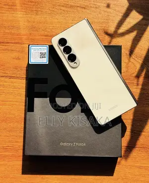 New Samsung Galaxy Z Fold4 256 GB White