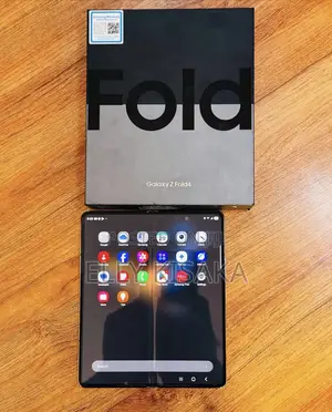 New Samsung Galaxy Z Fold4 256 GB White