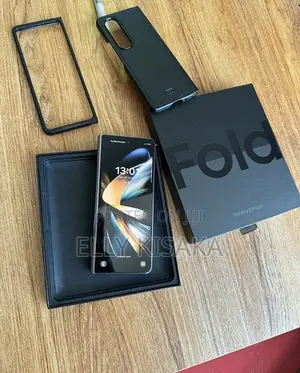 New Samsung Galaxy Z Fold4 256 GB Black